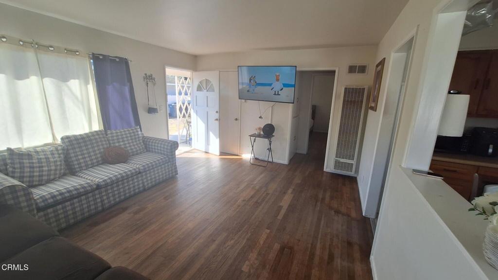 MLS #V1-33723 image #2