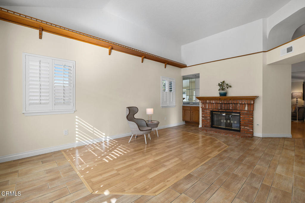 MLS #V1-33726 image #10