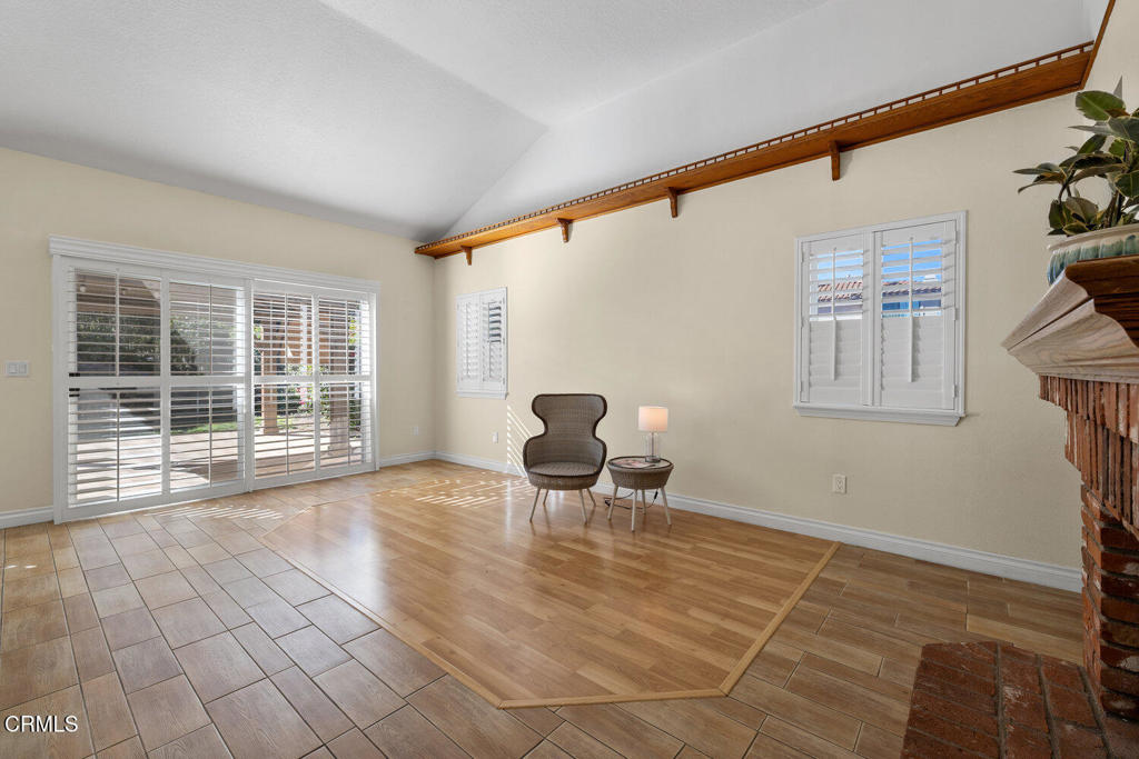 MLS #V1-33726 image #11