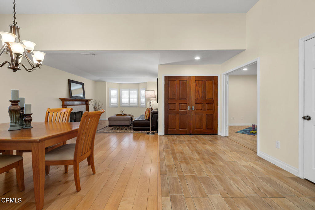 MLS #V1-33726 image #2