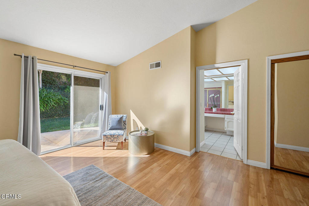 MLS #V1-33726 image #21