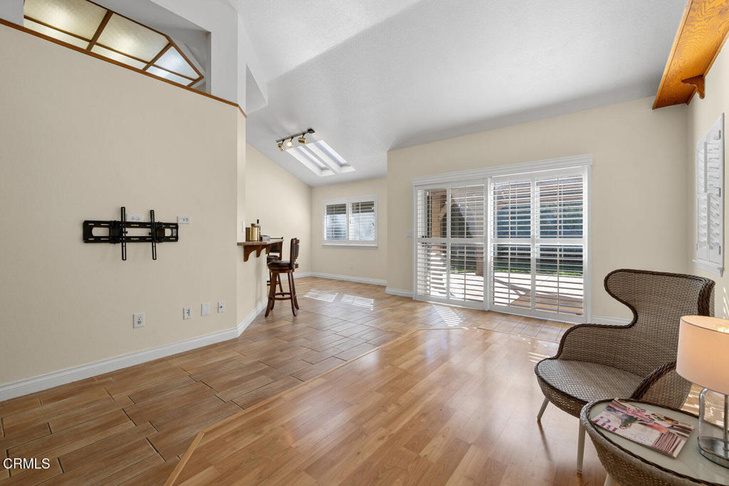 MLS #V1-33726 image #9