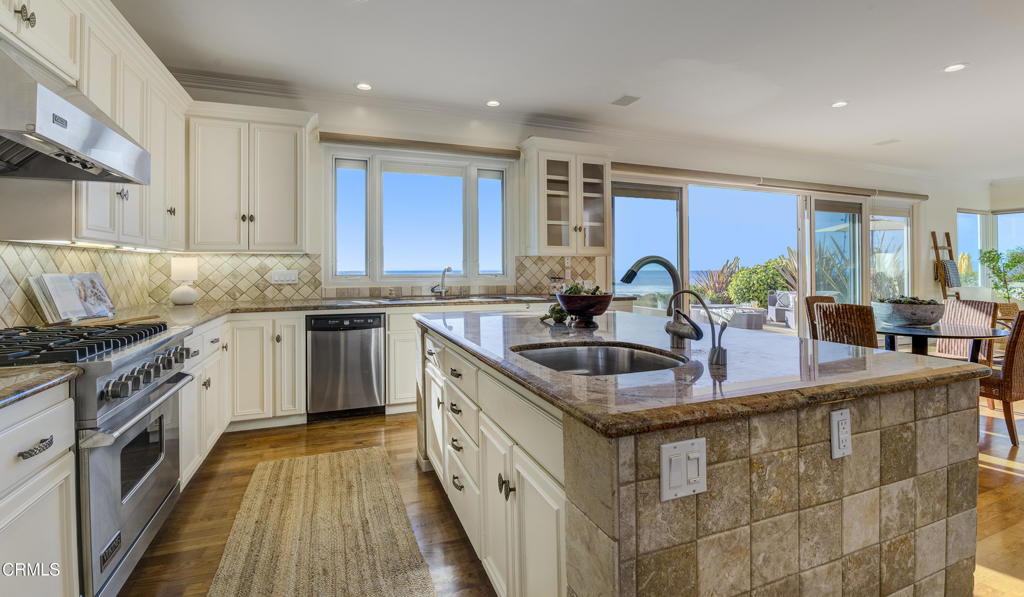 MLS #V1-33727 image #5