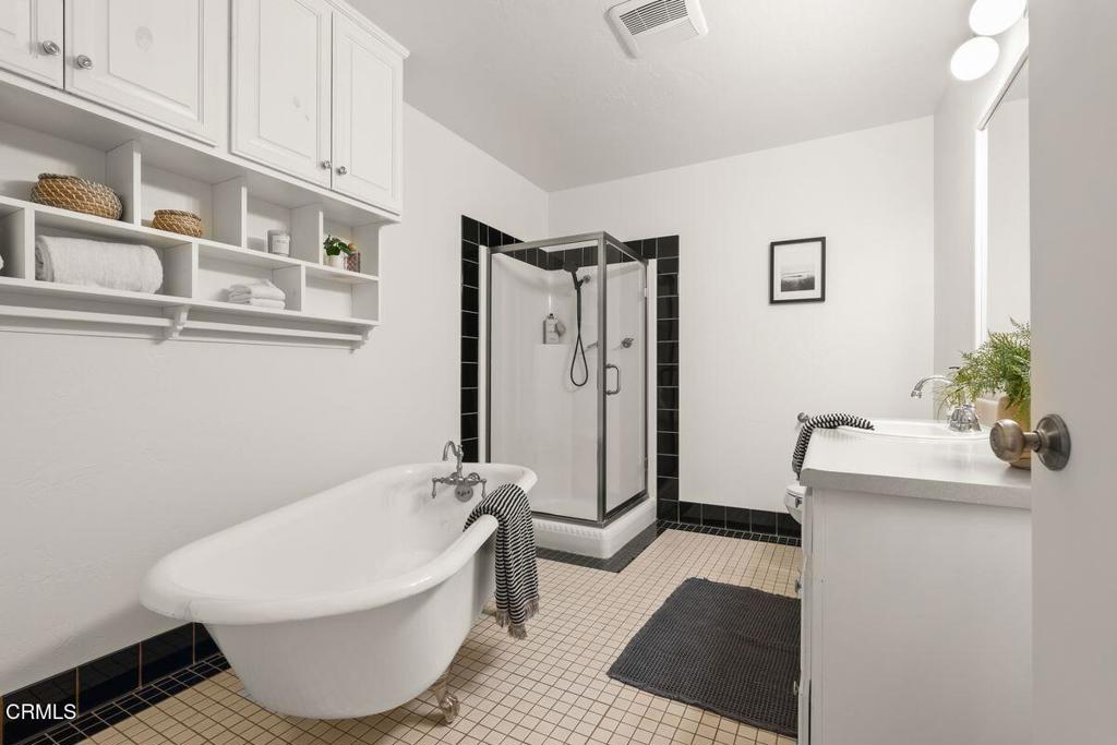 MLS #V1-33729 image #18