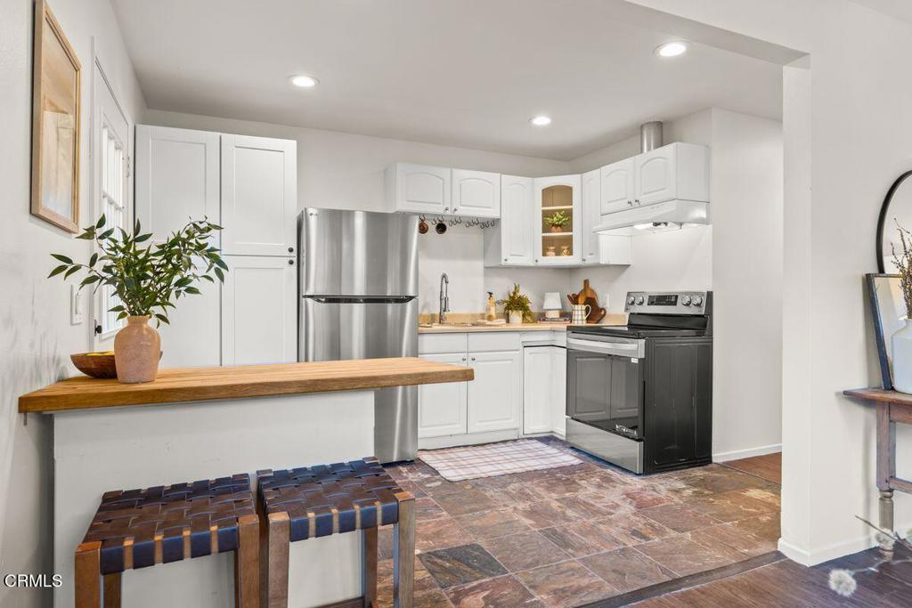 MLS #V1-33729 image #30