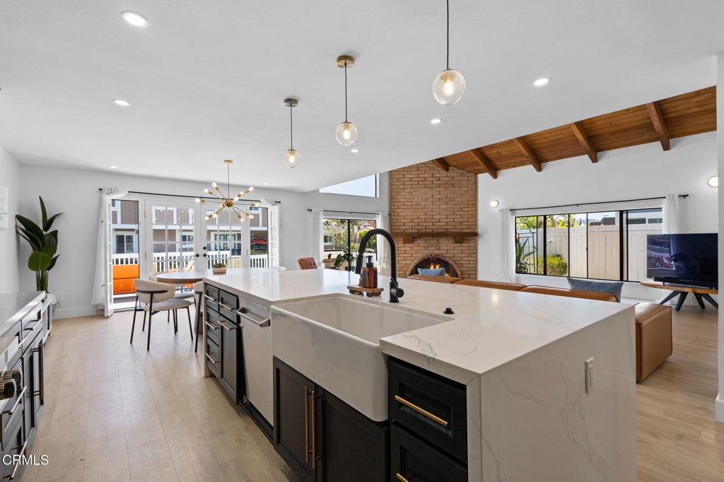 MLS #V1-33730 image #11