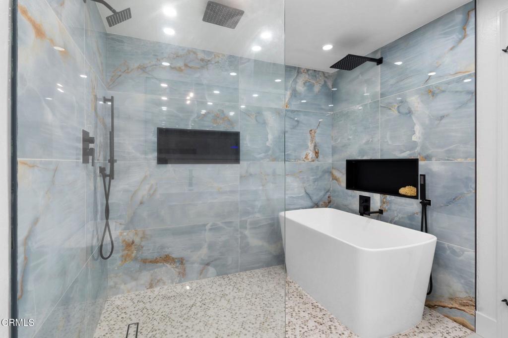 MLS #V1-33730 image #20