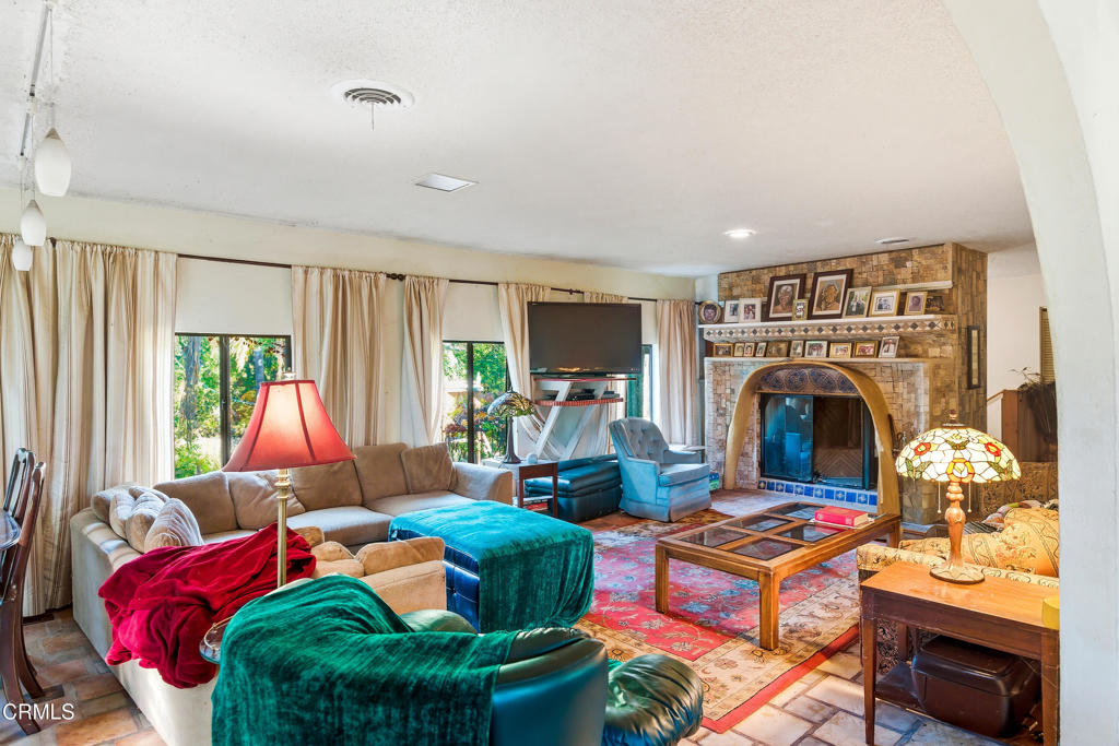 MLS #V1-33736 image #21