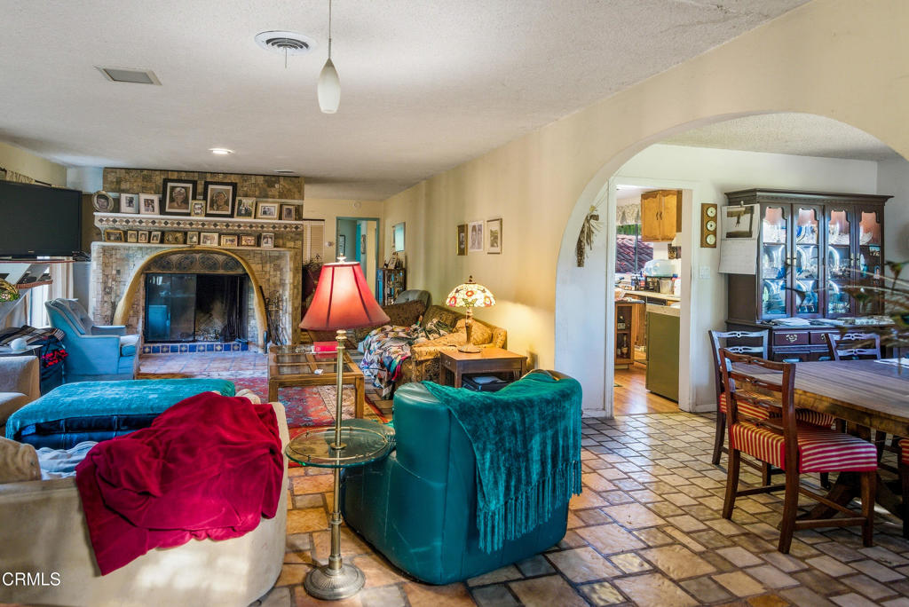 MLS #V1-33736 image #24