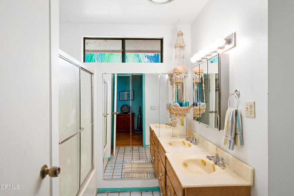 MLS #V1-33736 image #34