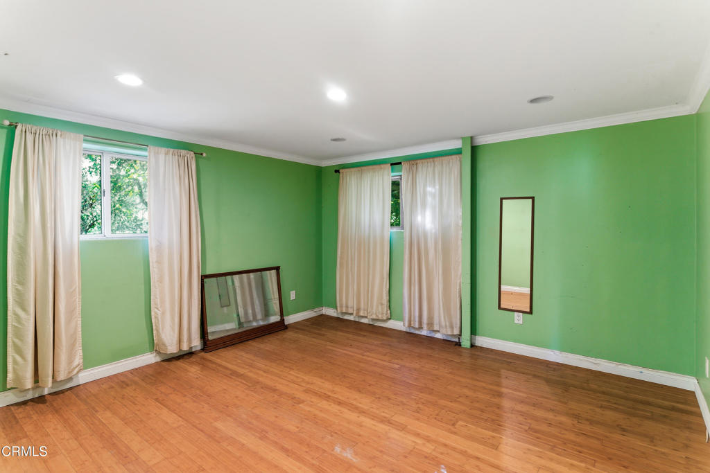 MLS #V1-33736 image #54