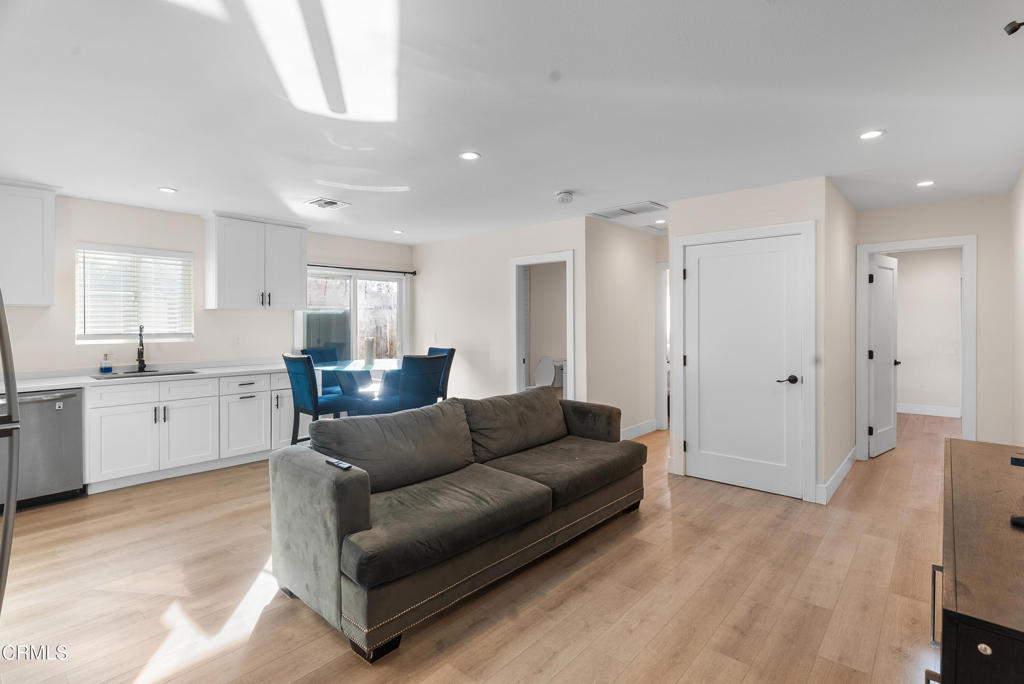 MLS #V1-33741 image #2