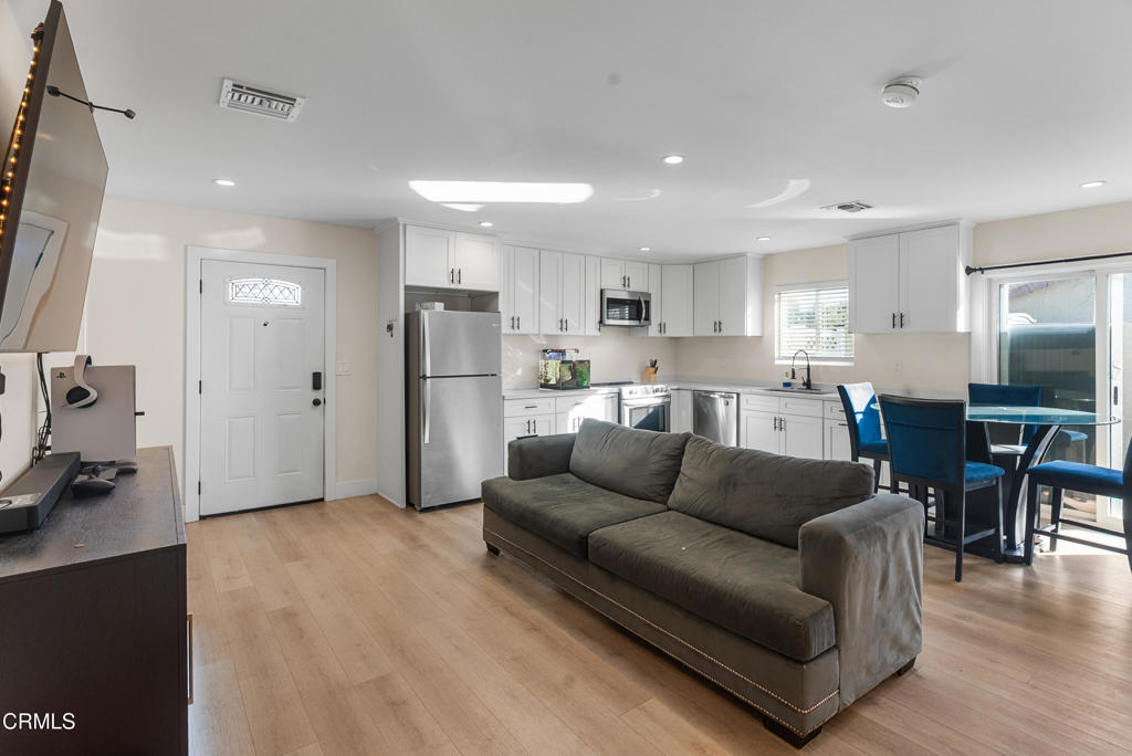 MLS #V1-33741 image #3