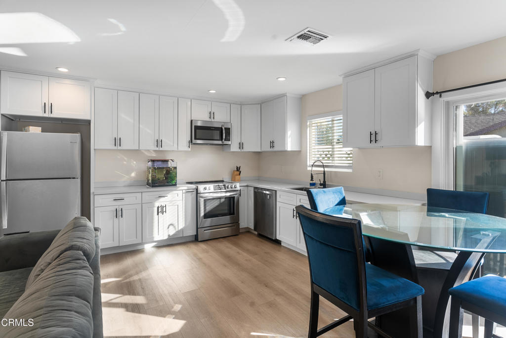 MLS #V1-33741 image #4