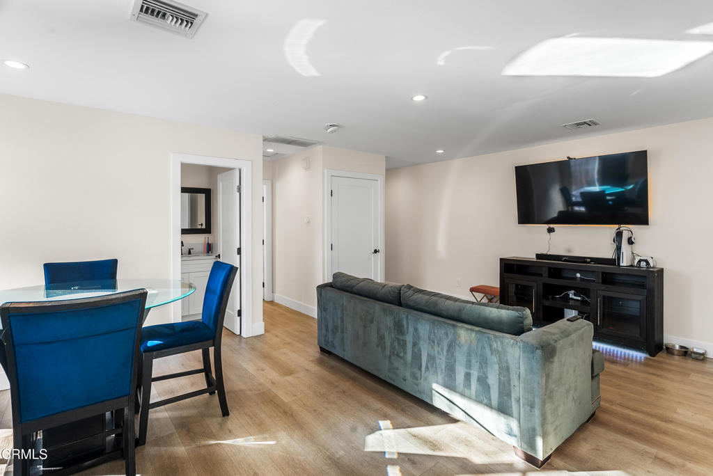 MLS #V1-33741 image #6