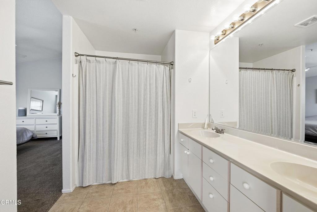 MLS #V1-33748 image #18