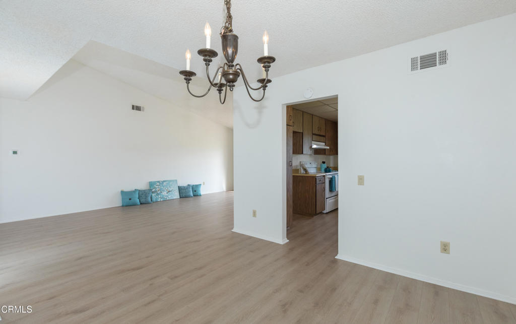 MLS #V1-33757 image #21