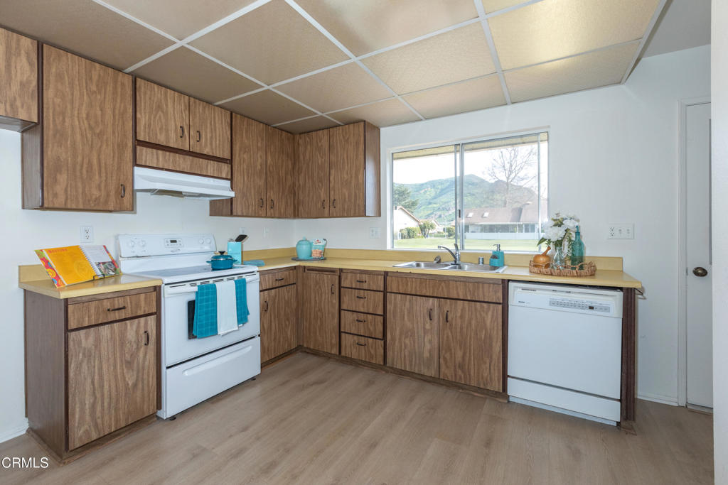 MLS #V1-33757 image #24