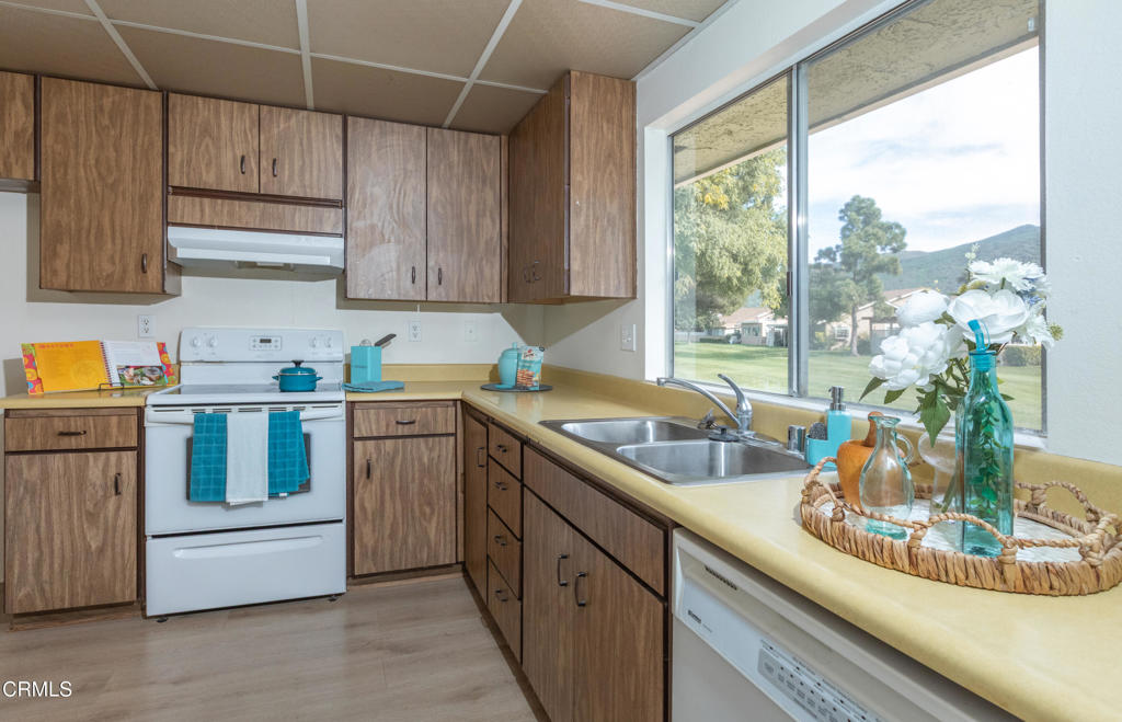 MLS #V1-33757 image #25