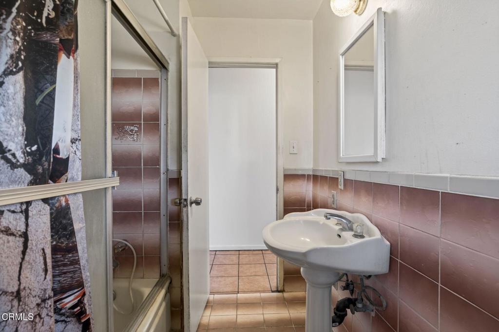 MLS #V1-33760 image #8