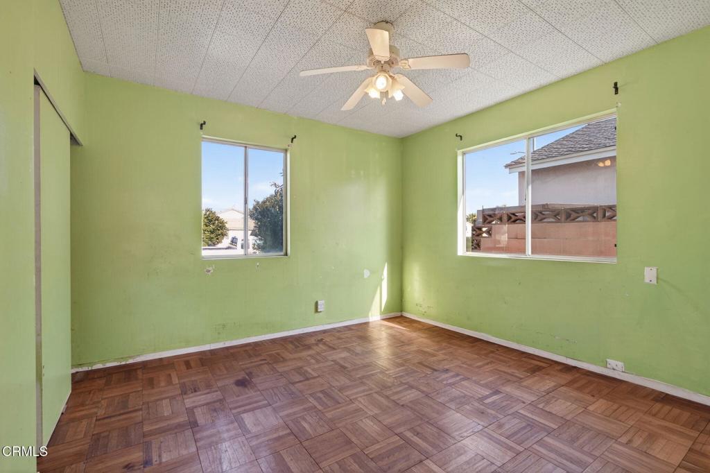 MLS #V1-33760 image #9