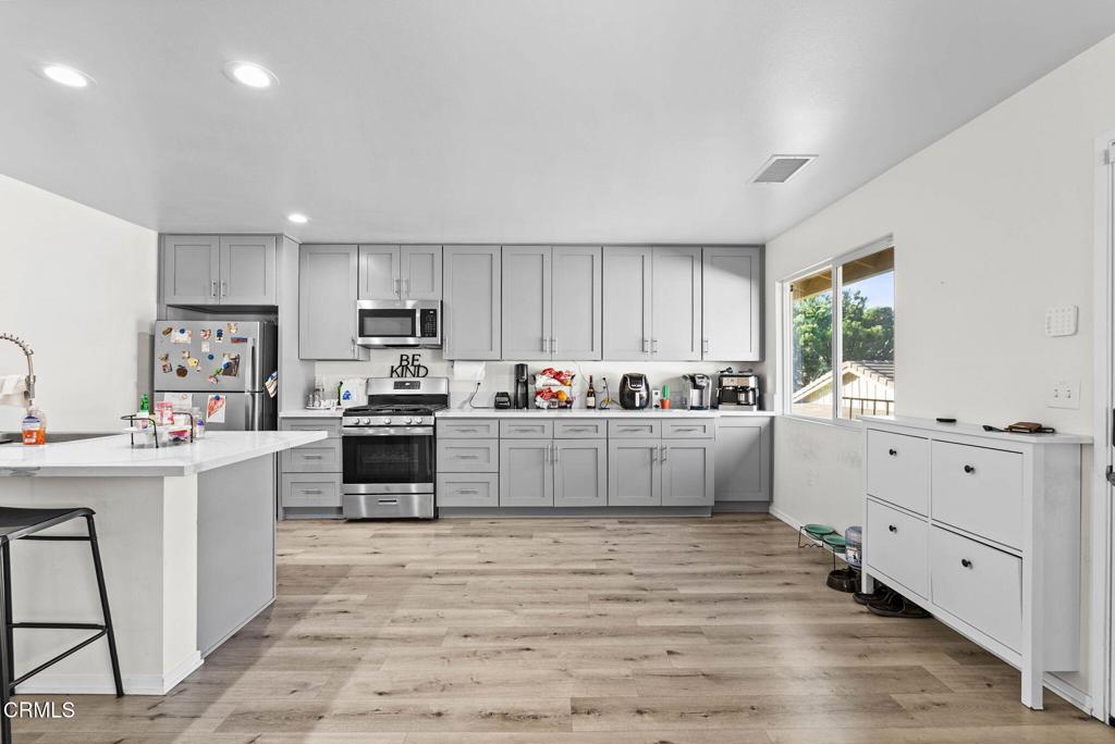 MLS #V1-33792 image #4