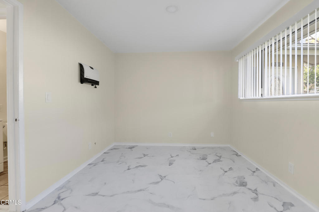 MLS #V1-33804 image #11