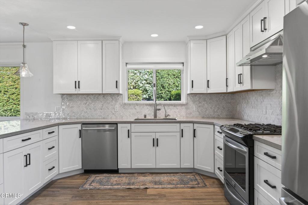 MLS #V1-33813 image #12