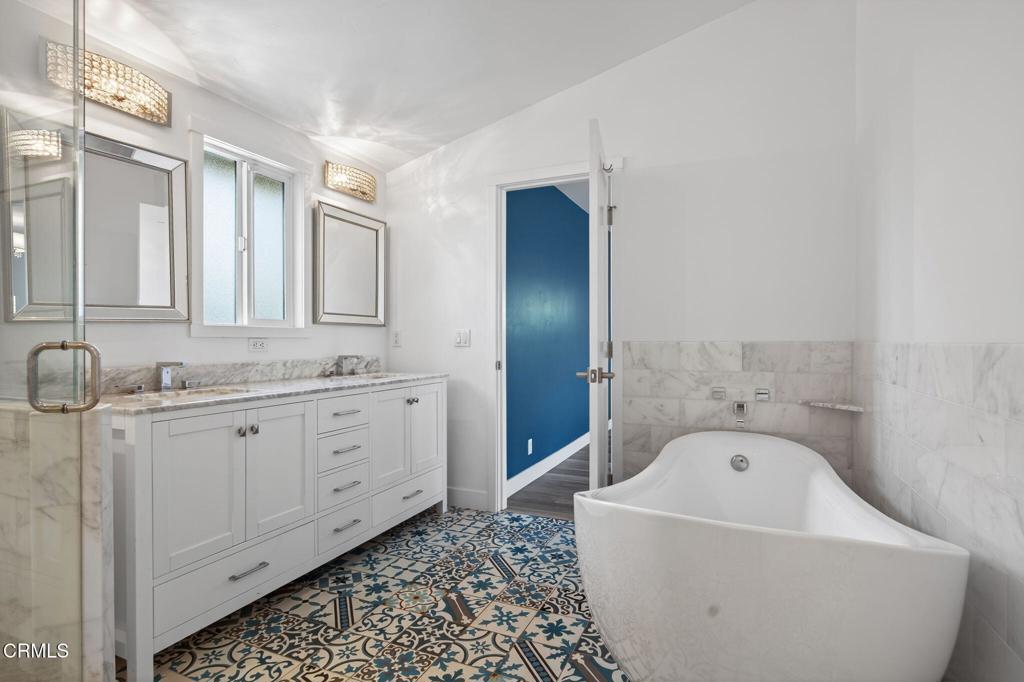 MLS #V1-33813 image #34