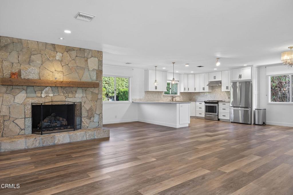 MLS #V1-33813 image #8