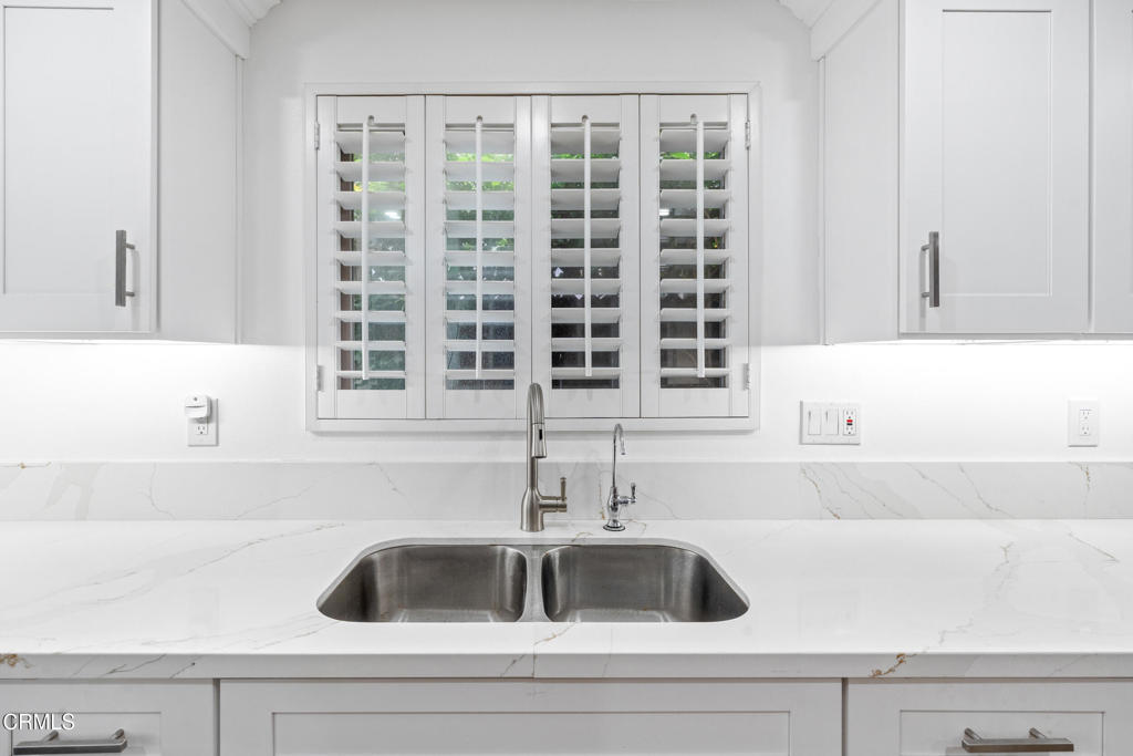 MLS #V1-33831 image #12