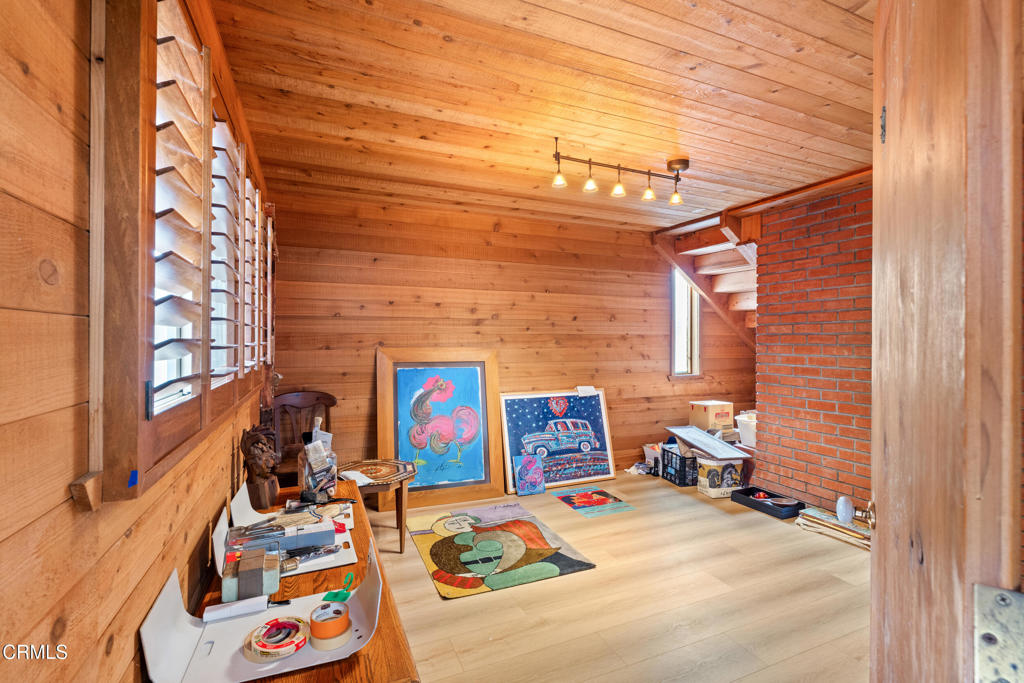 MLS #V1-33831 image #15