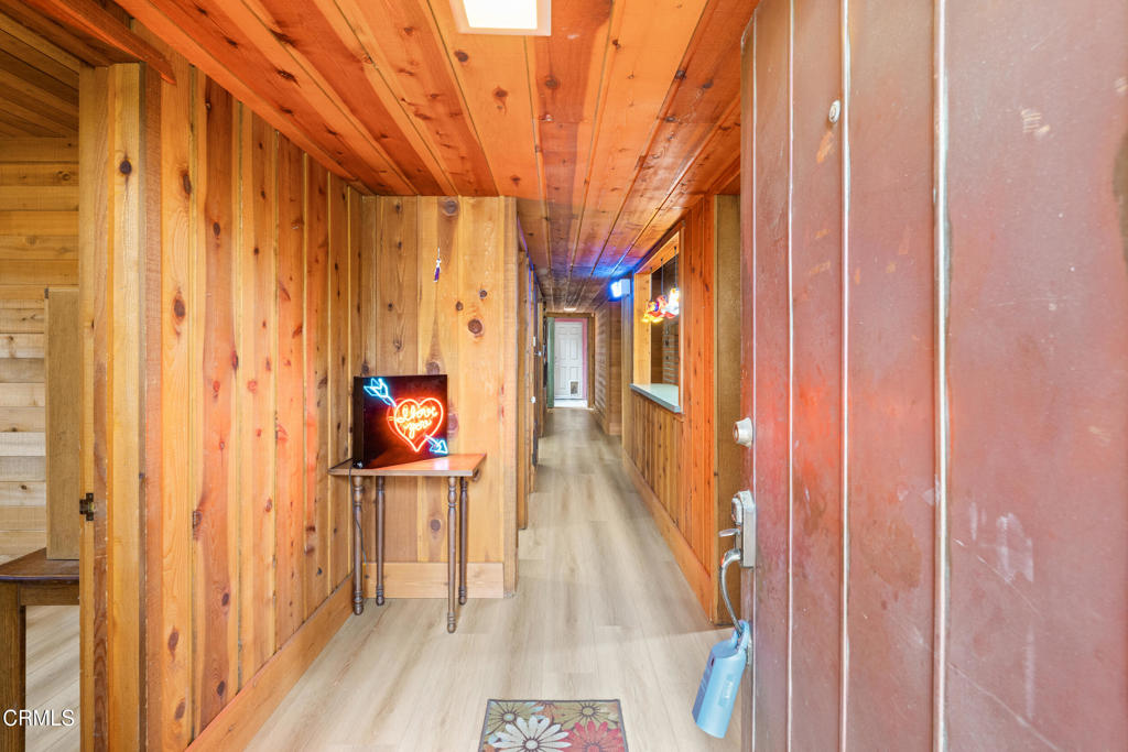 MLS #V1-33831 image #2