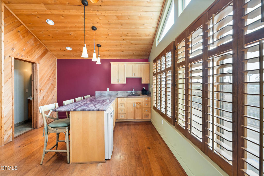 MLS #V1-33831 image #26