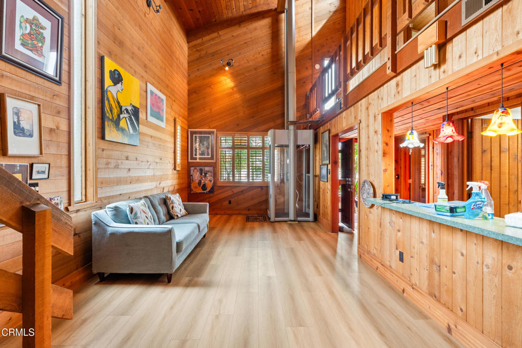 MLS #V1-33831 image #6