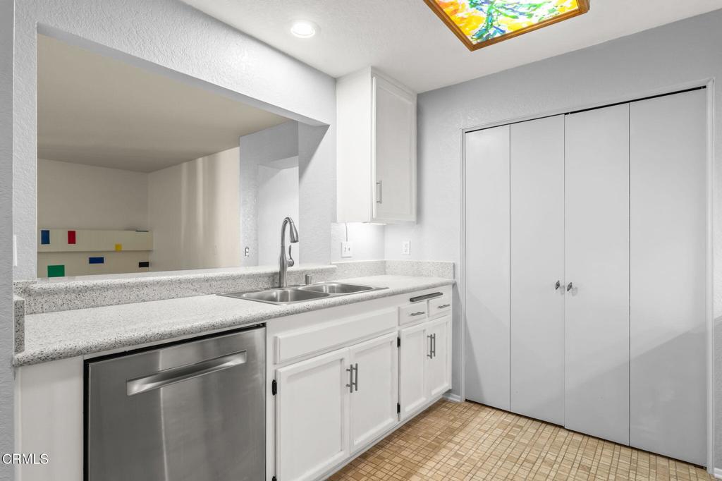 MLS #V1-33834 image #15