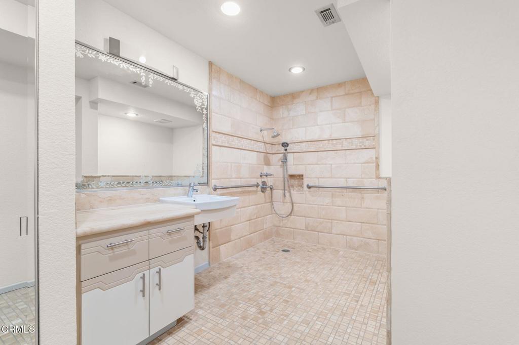 MLS #V1-33834 image #19