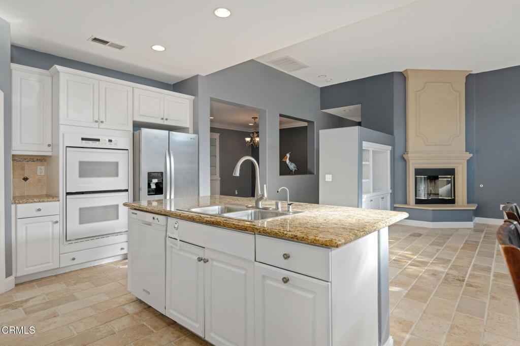 MLS #V1-33838 image #11