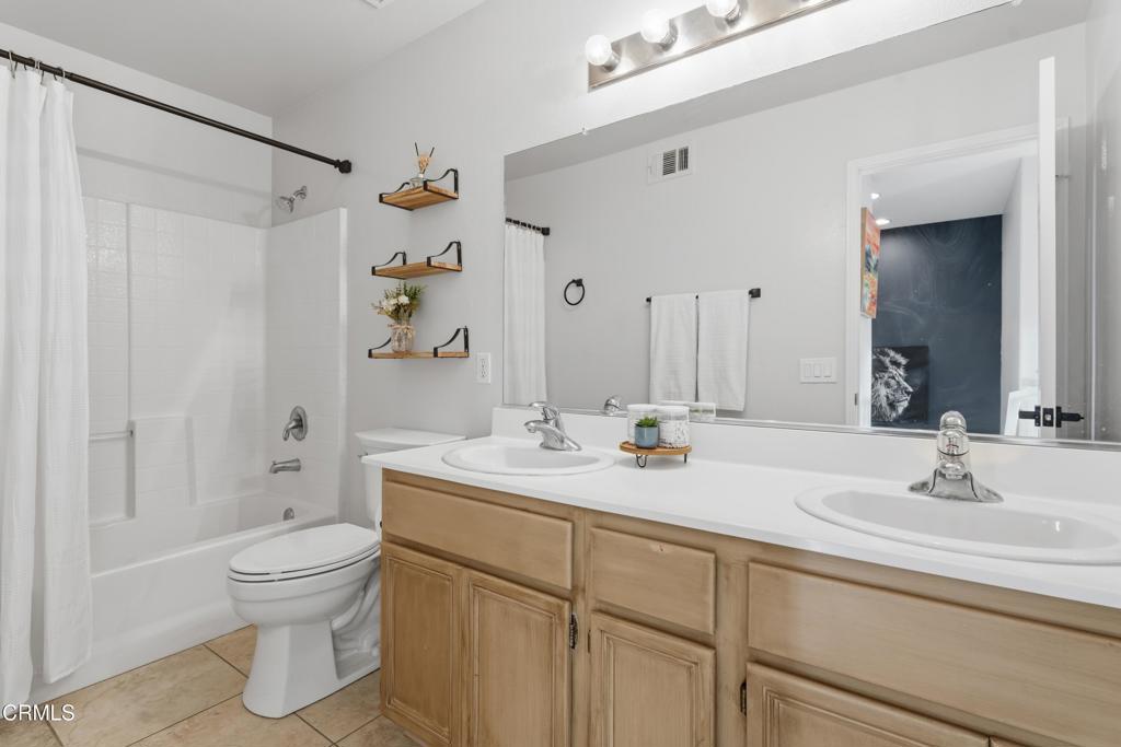 MLS #V1-33854 image #13