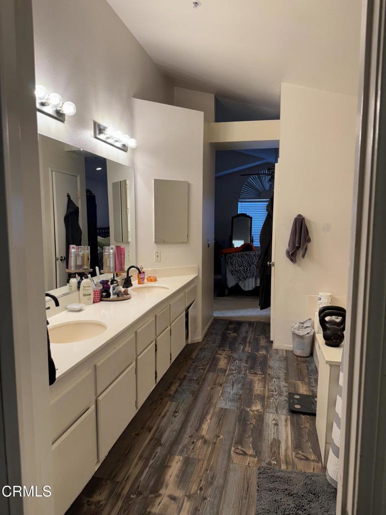 MLS #V1-33868 image #17