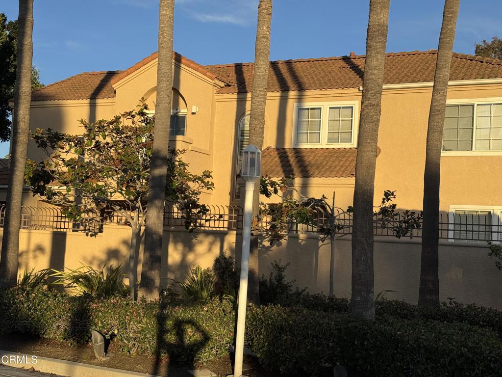 MLS #V1-33868 image #43