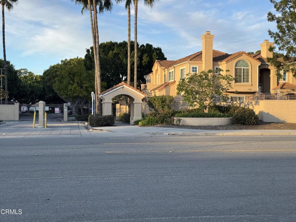 MLS #V1-33868 image #46