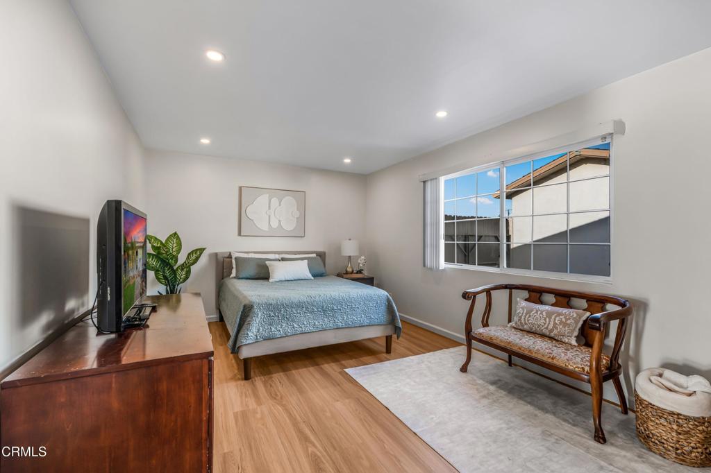 MLS #V1-33877 image #15