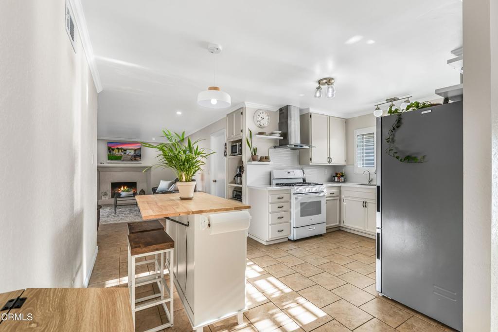 MLS #V1-33877 image #8