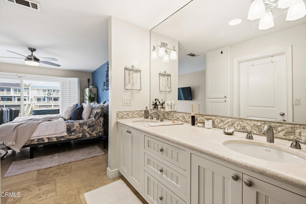 MLS #V1-33884 image #22