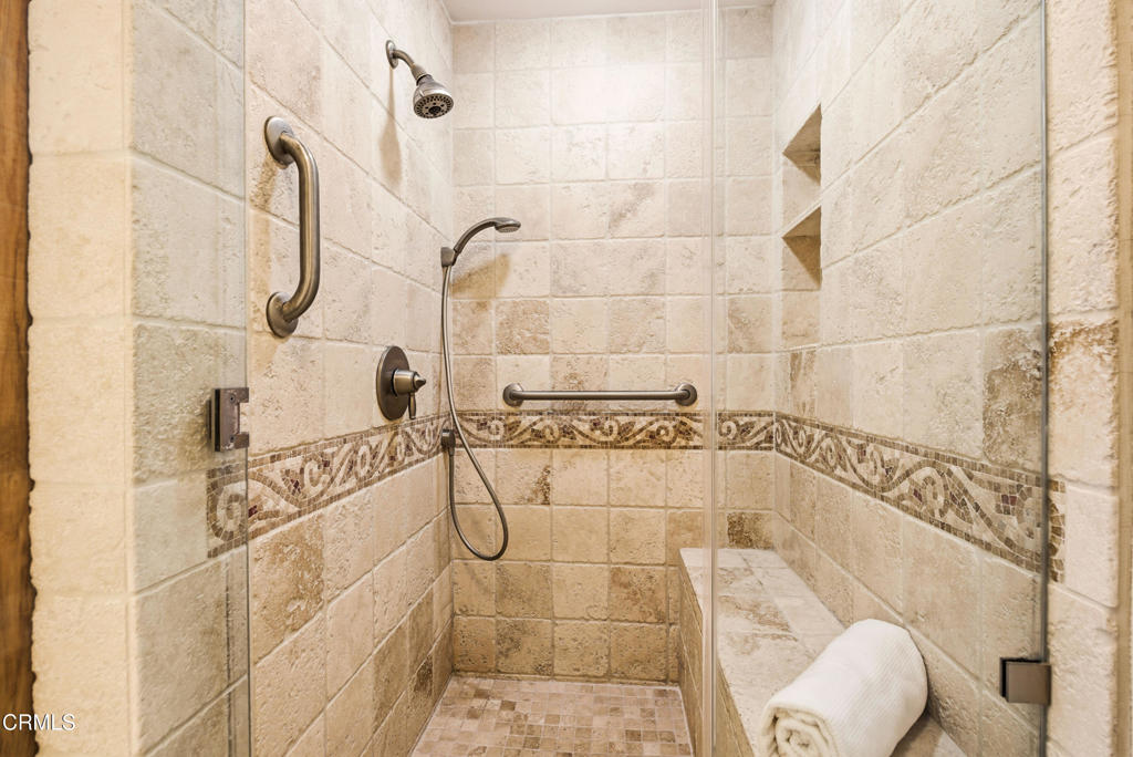 MLS #V1-33884 image #25