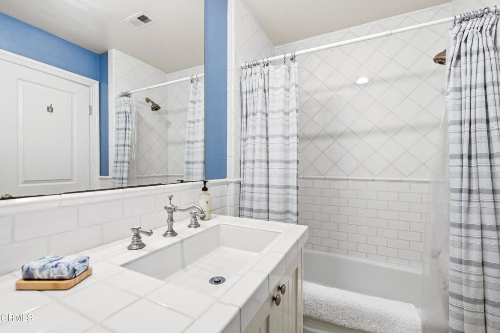 MLS #V1-33884 image #28