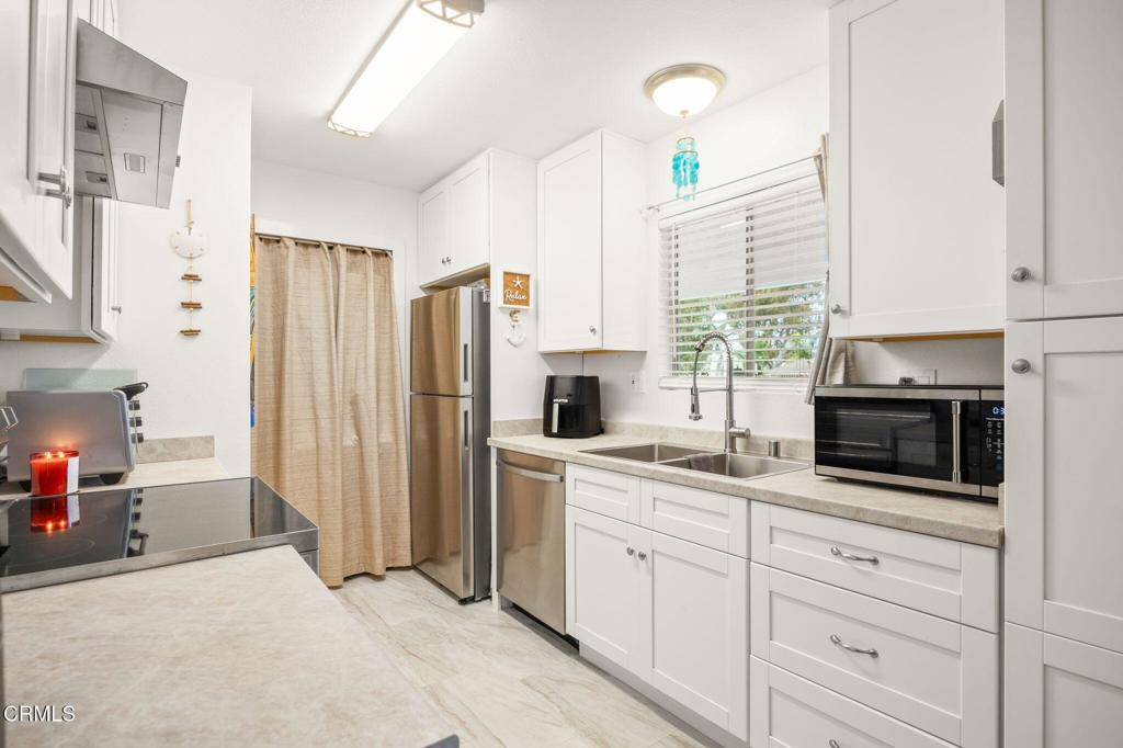 MLS #V1-33919 image #15