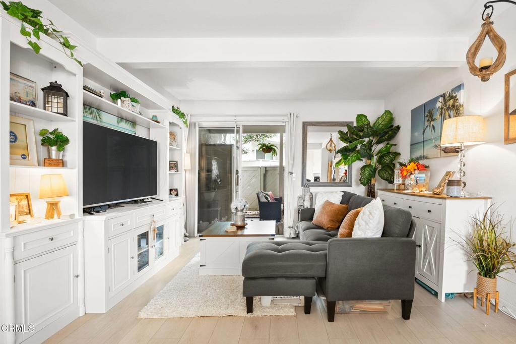 MLS #V1-33919 image #5