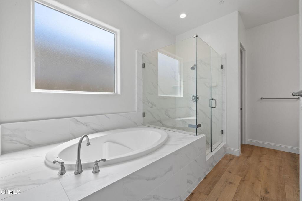 MLS #V1-33996 image #28